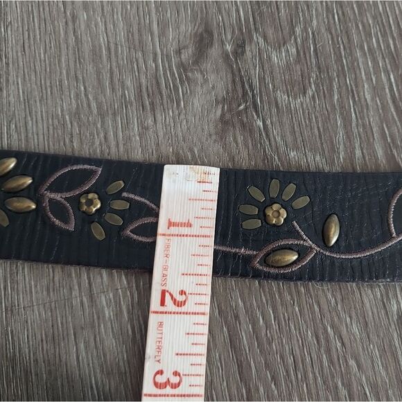 Fossil Black Leather Belt w/ Bronze Floral Design - Medium - Picture 6 of 6